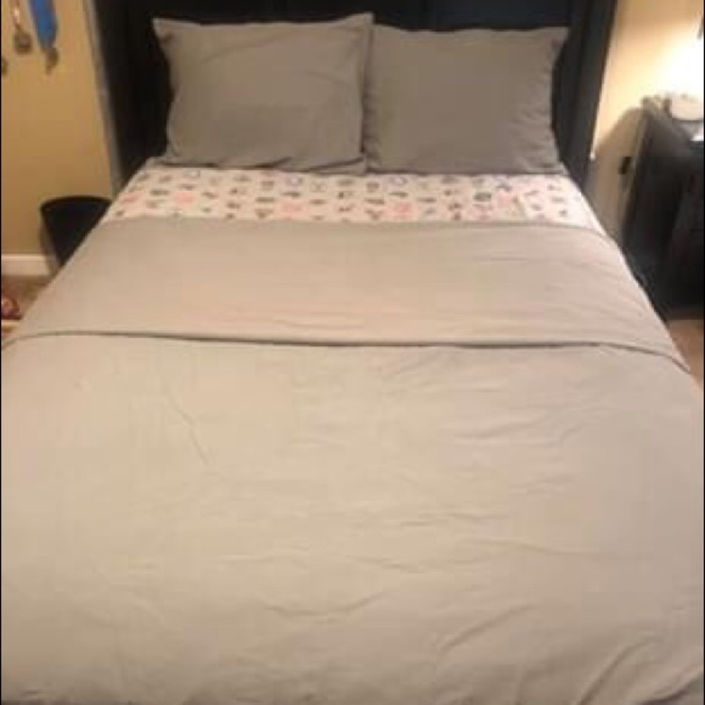 Full Size - Duvet Cover and 2 Standard Shams